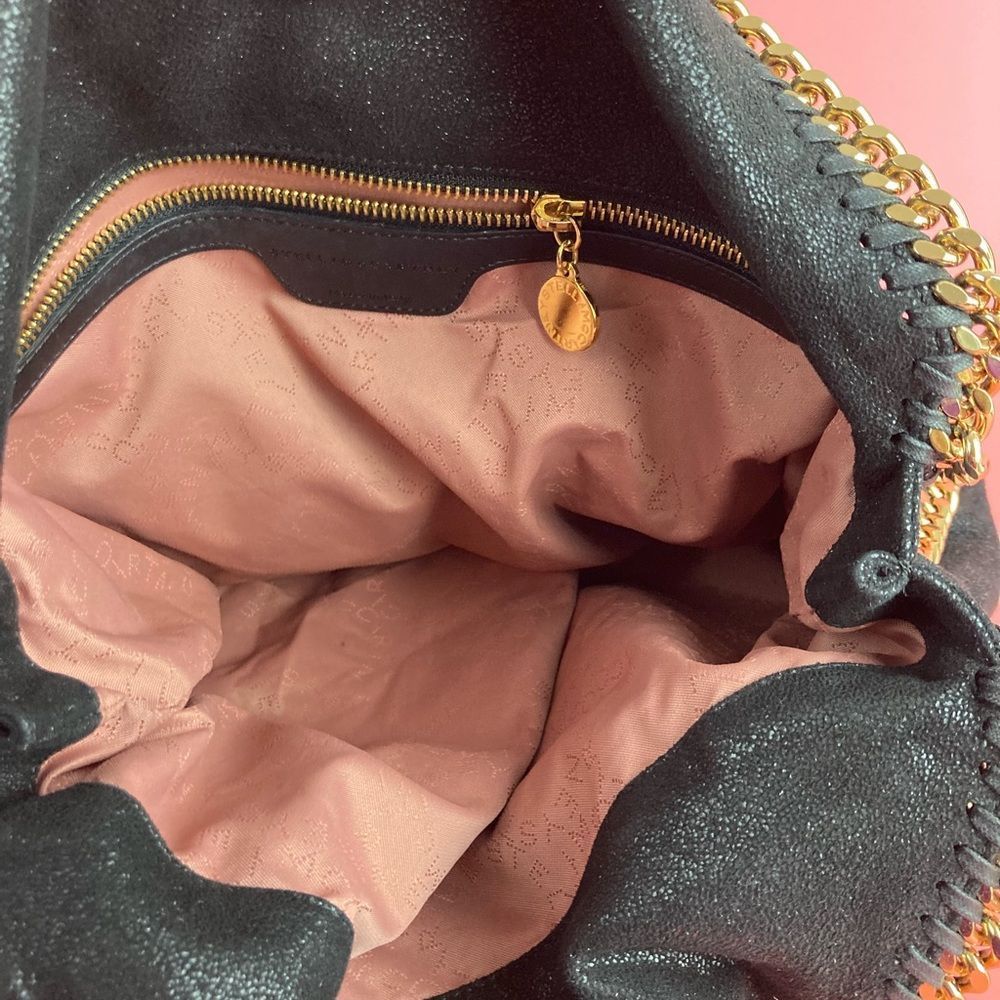 đ«SOLDđ«STELLAâMCCARTNEY
The Falabella vegetarian brushed-leather shoulder bag - Picture 11 of 11